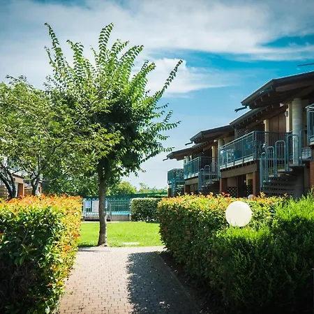 Carmel Self-Apartment Castelnuovo del Garda Exterior photo